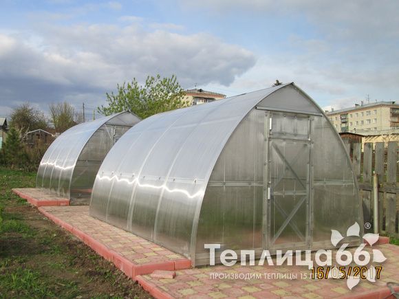 Теплица Воля Стрелка под сотовый поликарбонат, ширина 2,6 метра (остроконечная, разборная, в коробке)